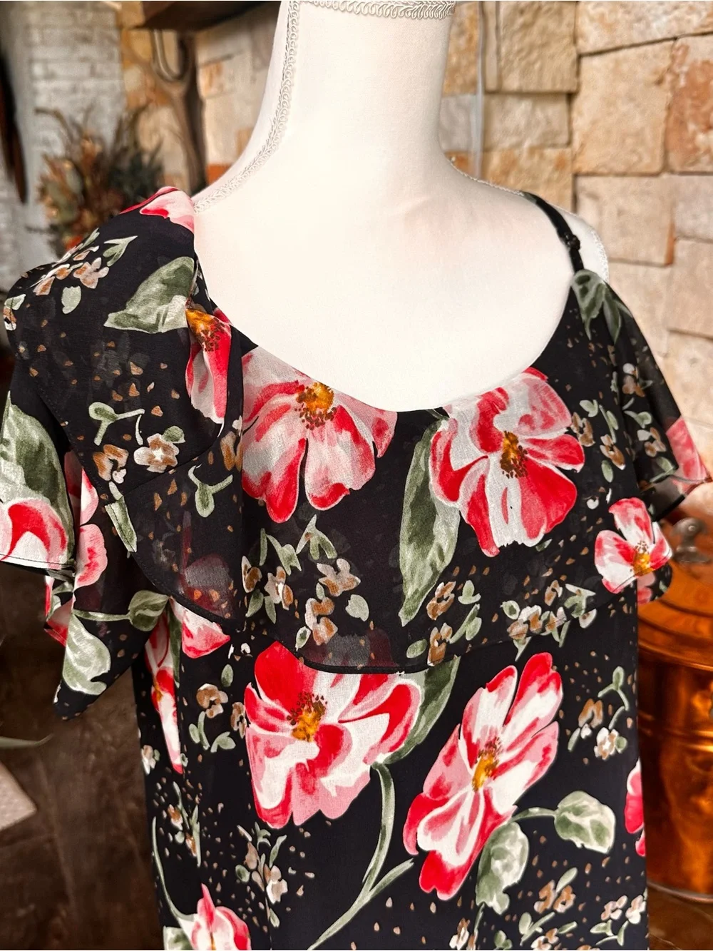 CAbi cold shoulder
